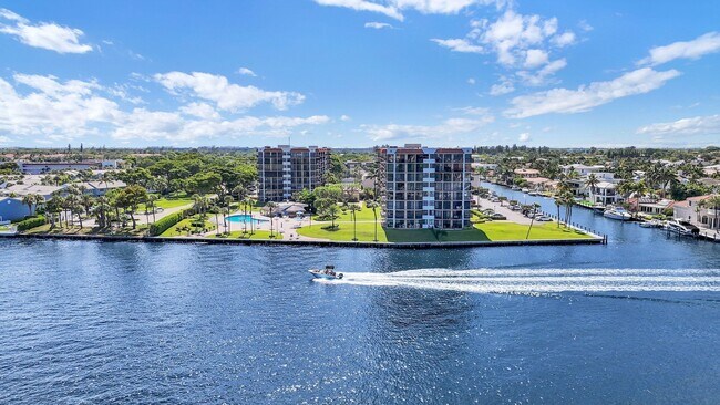 Building Photo - 899 Jeffery St