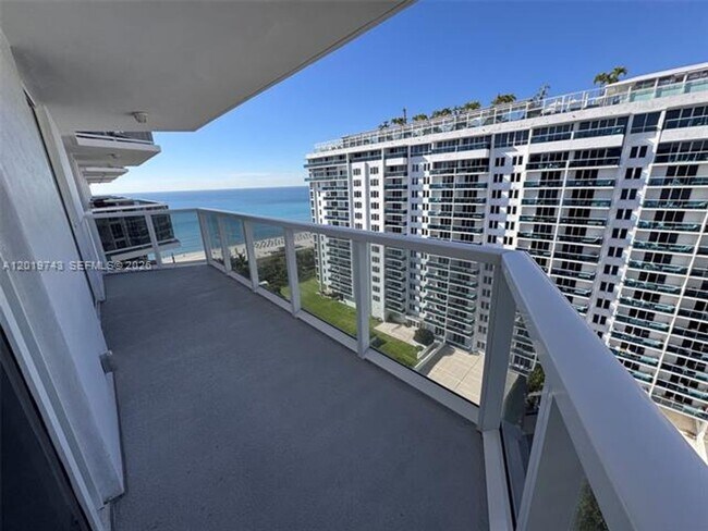 Building Photo - 2401 Collins Ave