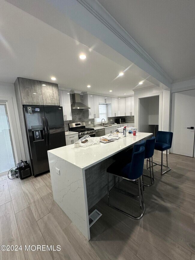 Building Photo - 46 Hilltop Rd