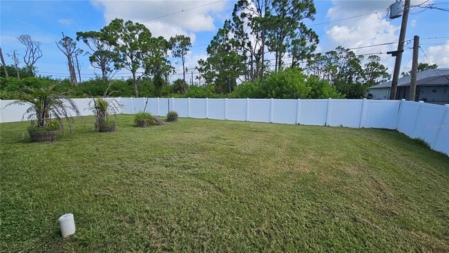 Building Photo - 10446 Kidron Ave