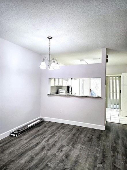 Building Photo - 2252 Lake Woodberry Cir