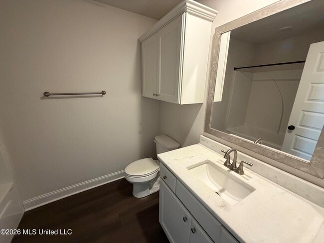 Building Photo - 464 Silver Hill Dr
