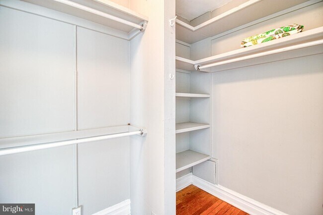 Building Photo - 2456 20th St NW