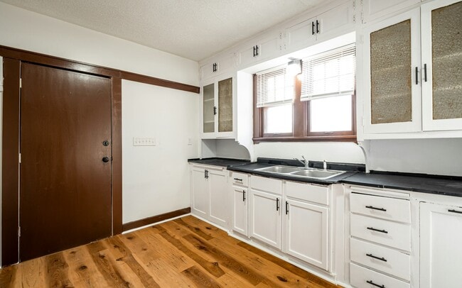 Building Photo - 2548 N 38th St