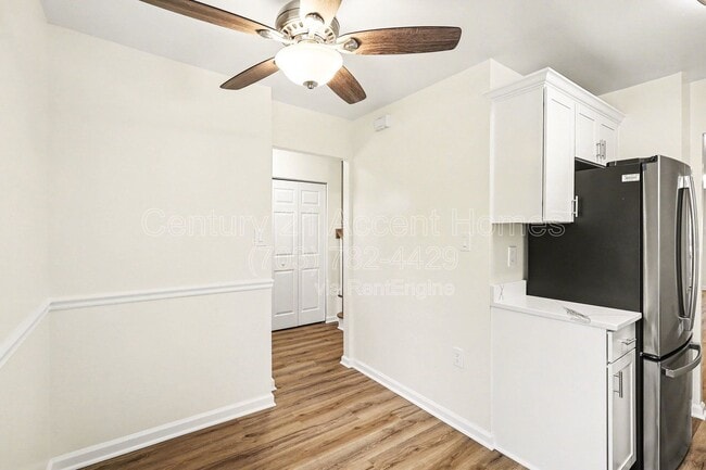 Building Photo - 7245 Reservoir Rd