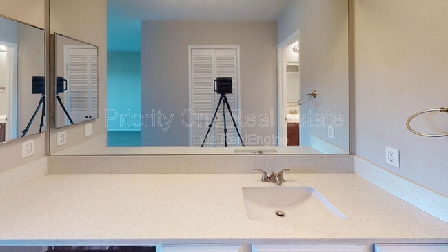 Building Photo - 10400 Caminito Cuervo