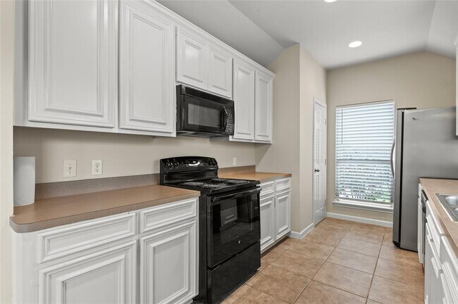 Building Photo - 14703 Briceland Springs Dr