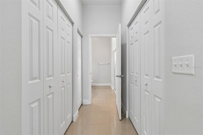 Building Photo - 2311 W Aileen St