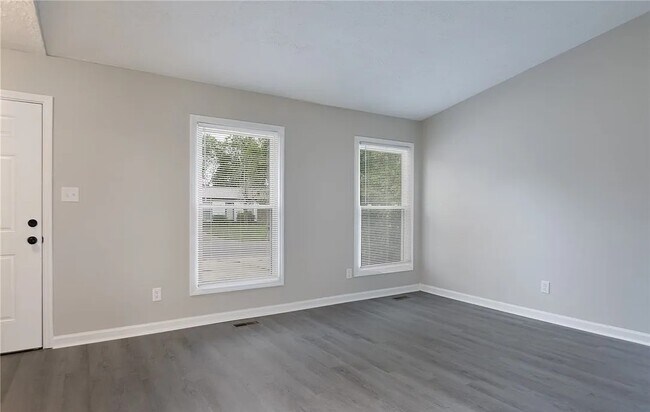 Building Photo - 415 Atwell Dr