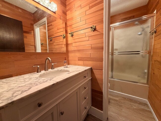 Building Photo - Spacious 3/3 on Nearly 2 Acres with Exceptional Storage and No HOA