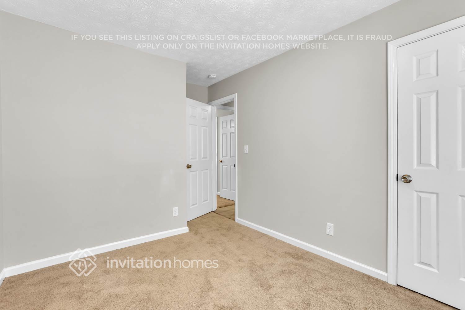 Building Photo - 1242 S Indian Creek Dr