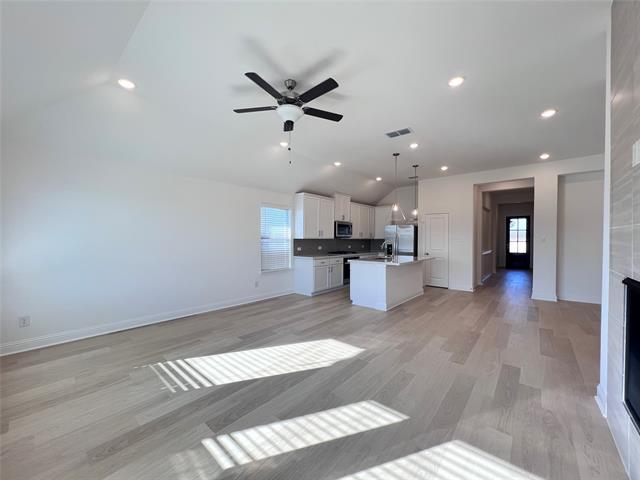 Building Photo - 1805 Willowhurst Ln