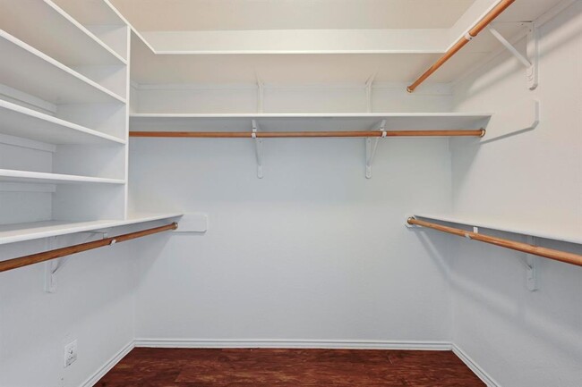 Building Photo - 14721 Yora Dr