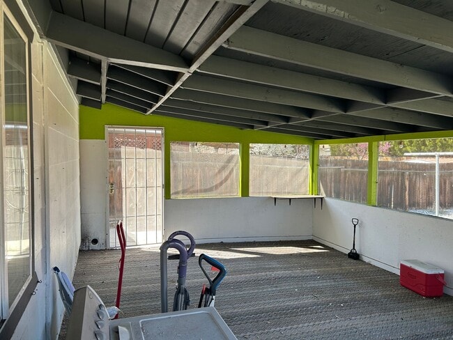 Building Photo - **READY FOR MOVE IN** Sparks Single Story Home