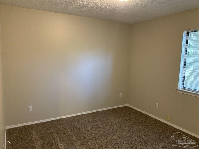 Building Photo - 7226 Dogwood Terrace Dr