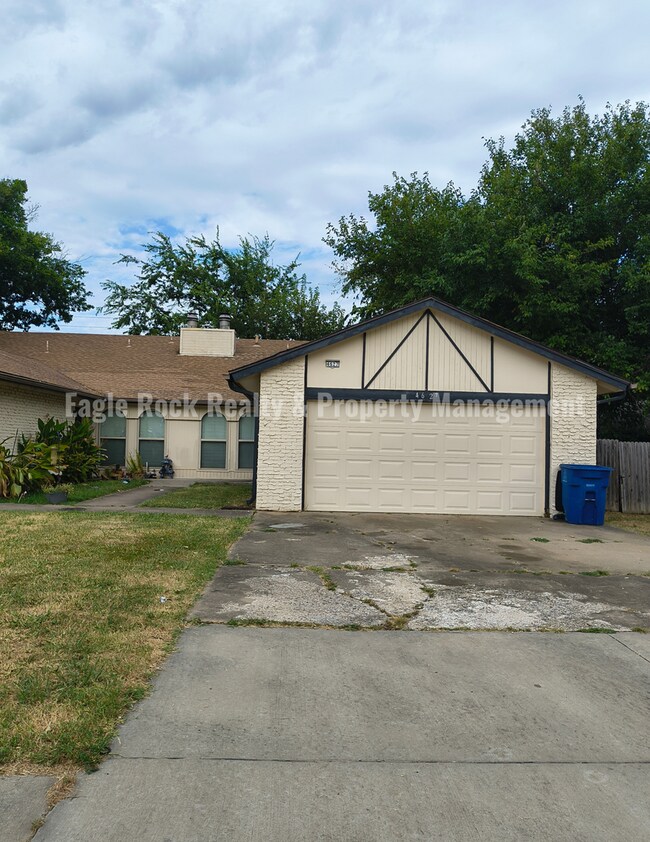Building Photo - 4627 S 72nd East Pl