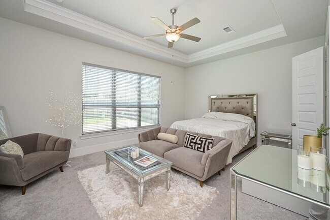 Building Photo - 9006 Meadow Bridge Dr