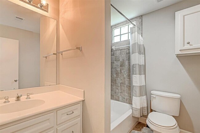 Building Photo - 2710 Hullsmith Dr