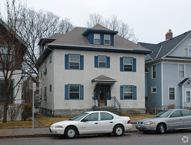 Primary Photo - 3209 S Hennepin Ave