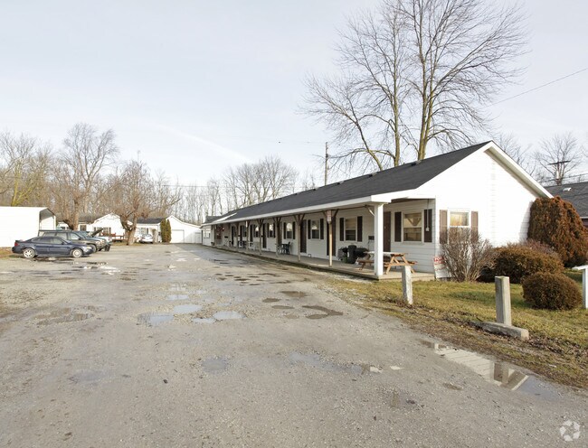 Building Photo - Bel Rose Apts