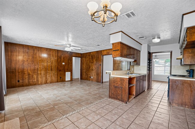 Building Photo - 3602 Cedarcrest Dr