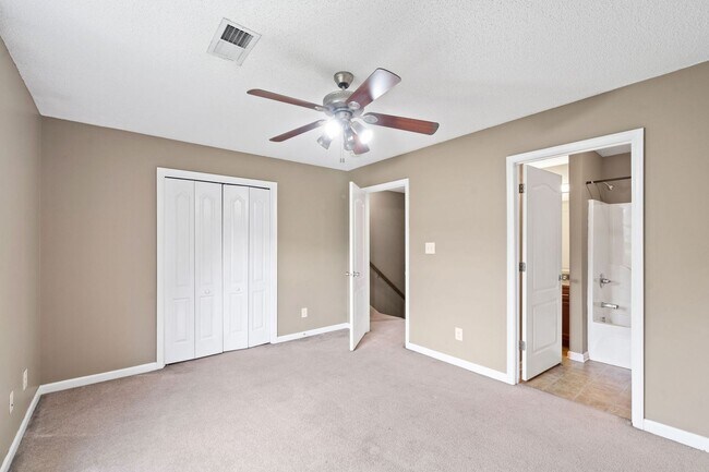 Building Photo - 524 Patriot Park Ct