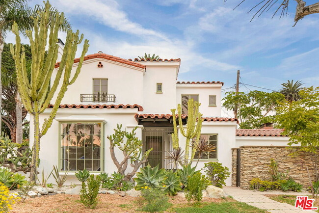 Primary Photo - 2228 Prospect Ave