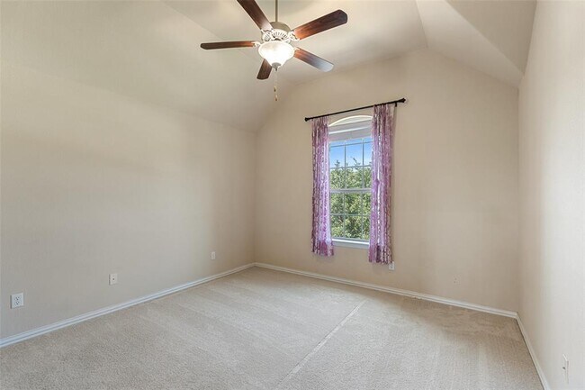 Building Photo - 21909 Esmeralda Dr