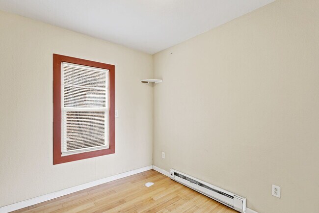 Building Photo - 811 Shoshone Pl