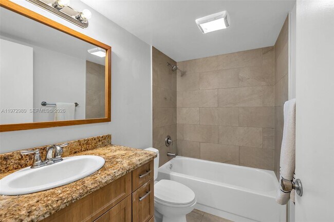 Building Photo - 3014 SW 21st Terrace