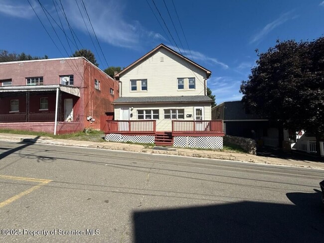 Building Photo - 210 Center Ave