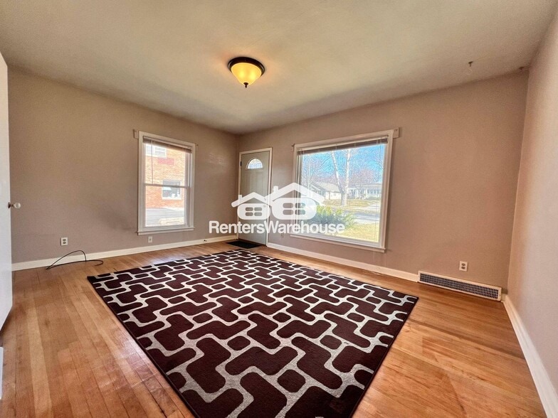 Building Photo - 1144 Polk Blvd