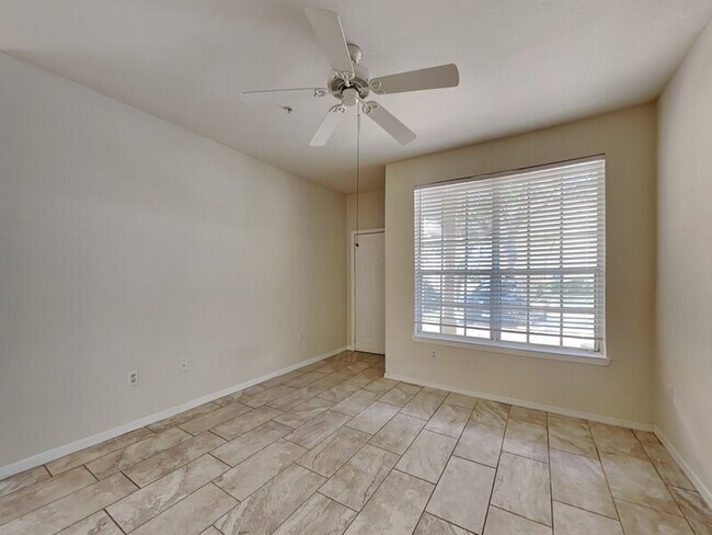 Building Photo - 832 Grand Regency Pointe