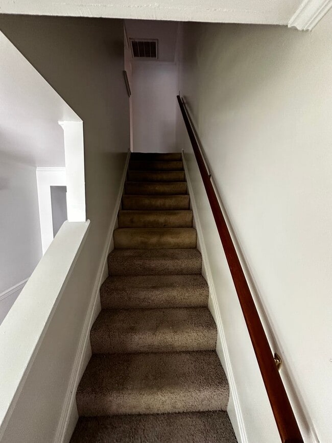 Building Photo - Cozy townhome in Grafton section of York C...
