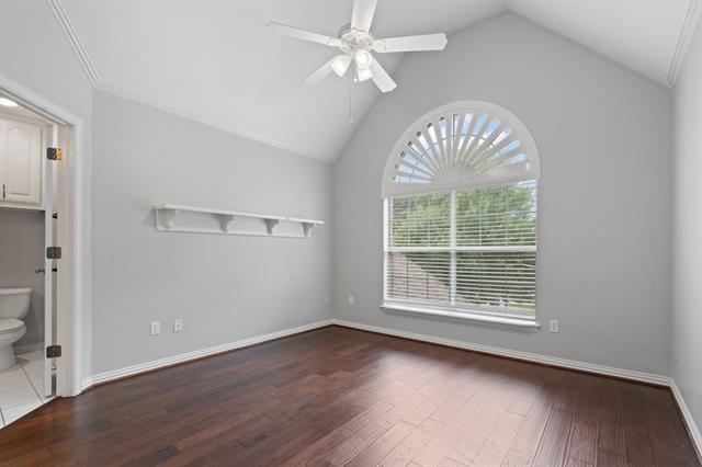 Building Photo - 905 Brazos Dr