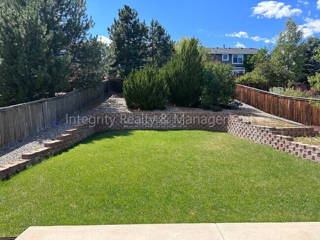 Building Photo - 10163 Foxridge Cir