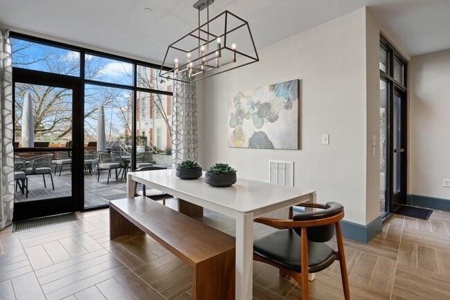 Building Photo - 775 Juniper St NE