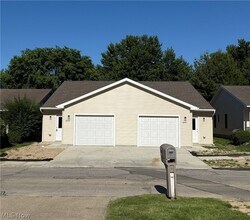 Building Photo - 6401 Forest Park Dr