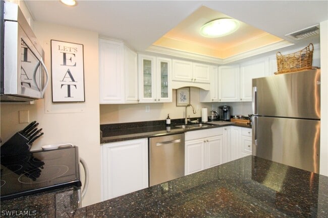 Building Photo - 3443 Gulf Shore Blvd N