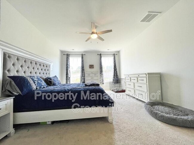 Building Photo - 501 Robinwood Pl