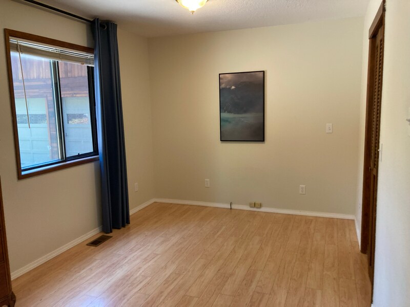 Building Photo - 635 Via Casa