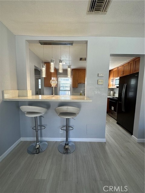 Building Photo - 226 E Tamarack Ave