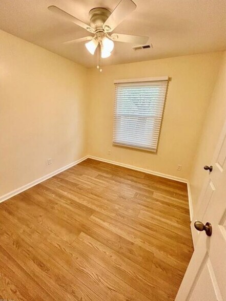 Building Photo - 3725 Boyette Ct
