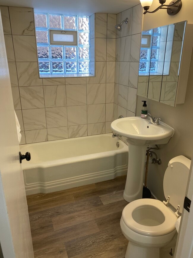 Building Photo - 1548 S 61st Ct