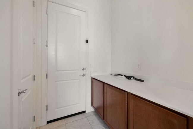 Building Photo - Beautiful 4BR/4BA home in the gated Copper View community. Features spacious living areas, mounta...