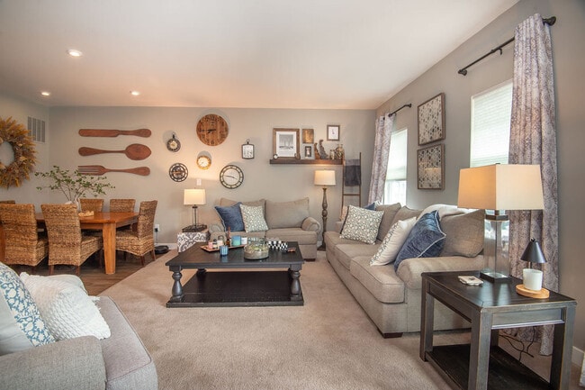 Building Photo - 351 Goodwick Dr