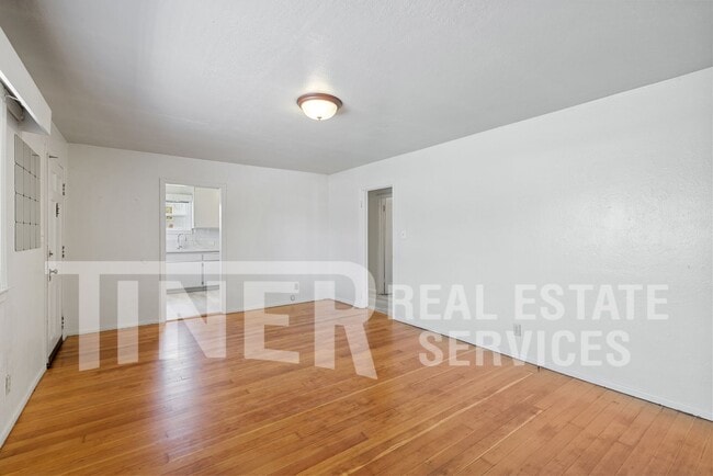 Building Photo - 3837 Marshall Ave