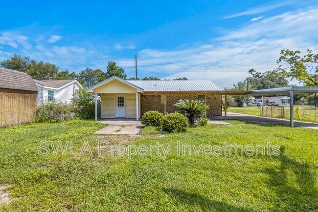 Building Photo - 535 W Lyons St