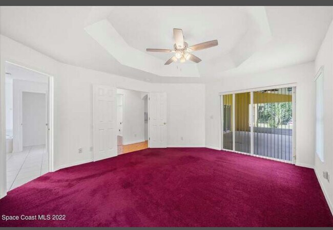 Building Photo - 525 Justine Ave NW