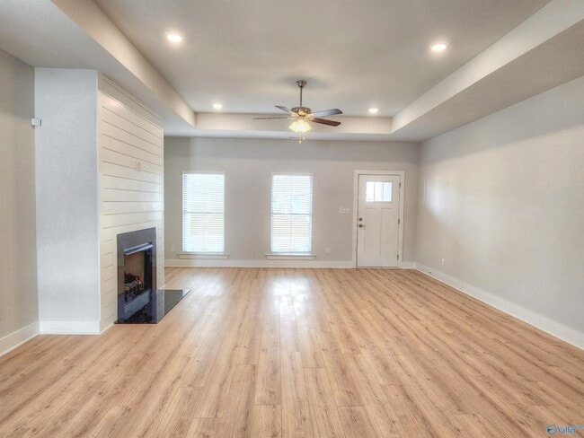 Building Photo - 102 Mississippi St